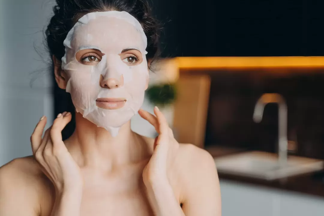 Les masques en tissu permettront aux femmes de plus de 30 ans d'être impressionnantes